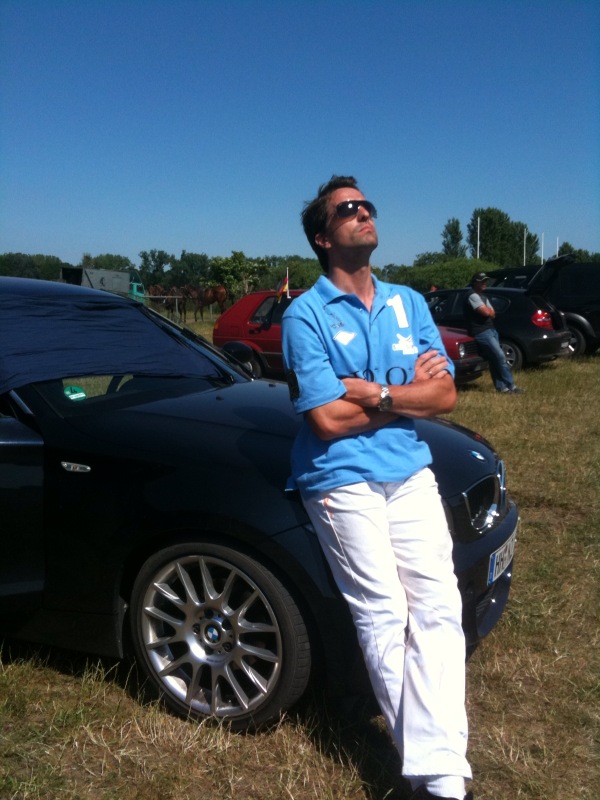 Sonnenanbeter bei 30 Grad, Philipp von Criegern (Hdc 0) vom Team Polo+10 / Sansibar aus dem Polo Club Schleswig Holstein