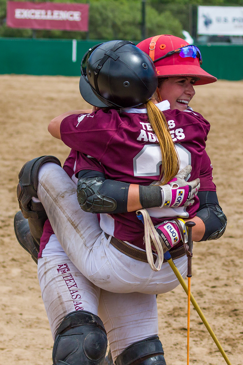 Texas A&M's Marissa Wells and Kendall Plank celebrate their win ©Jim Bremner